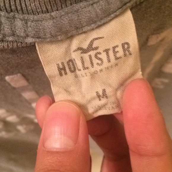 Hollister Tee - Picture 2 of 3